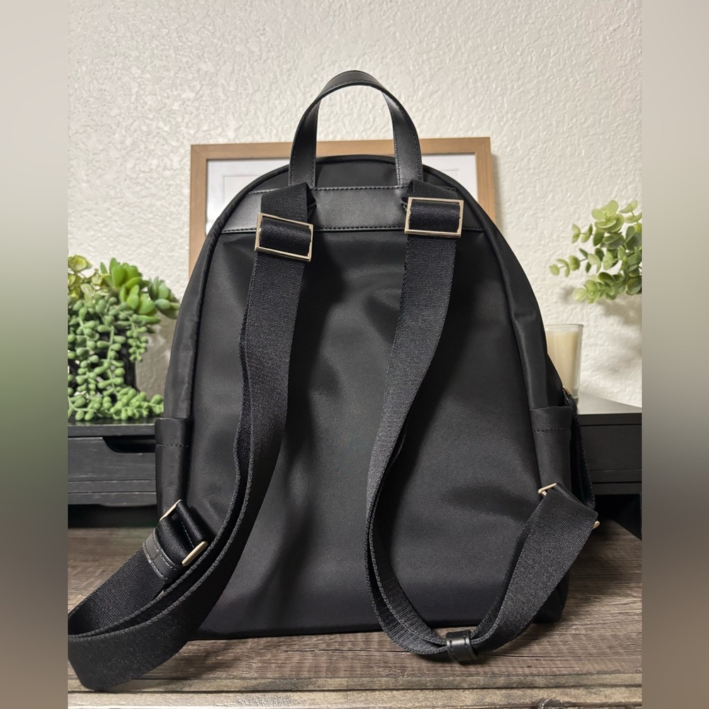 ♠️ Kate Spade Universal Backpack - Picture 2 of 9